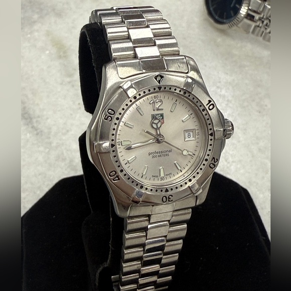 Tag Heuer Accessories - TAG Heuer Professional Silver Dive Watch
